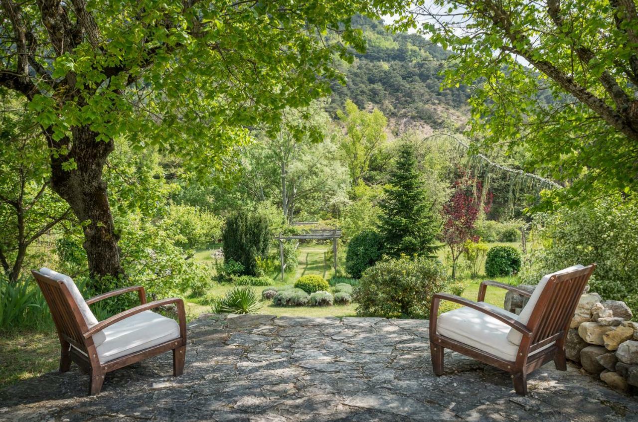 Hameau D'Hotes La Roseraie-Drome Condorcet Buitenkant foto